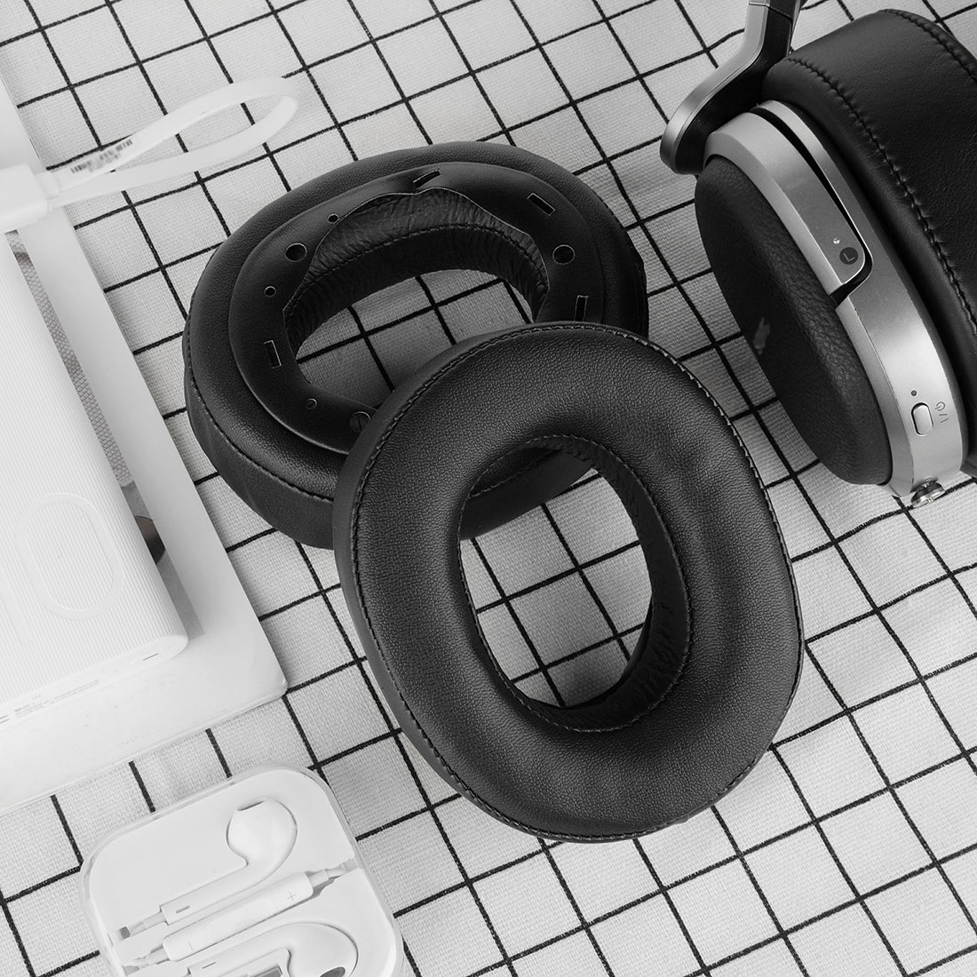 Geekria イヤーパッド QuickFit 互換性 パッド ソニー SONY MDR-HW700, MDR-HW700DS ヘッドホンに –  Geekria Japan